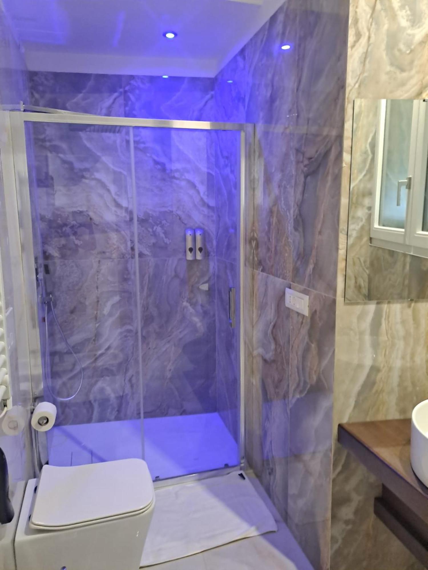 Le Stanze Di Venere Hotel Наполи Екстериор снимка